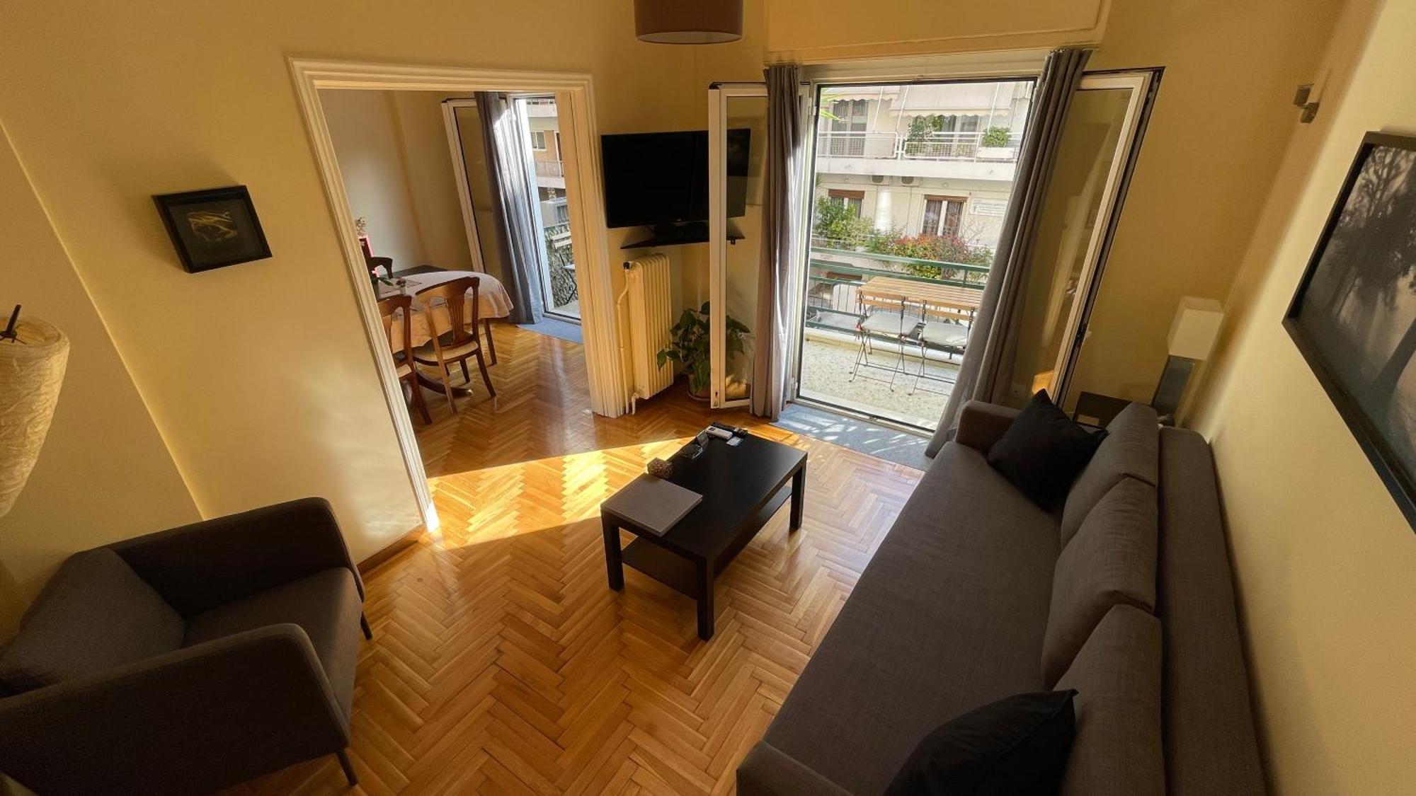 4 Newly Renovated Charming Apartments Steps From Panormou Metro Station Athens Bilik gambar